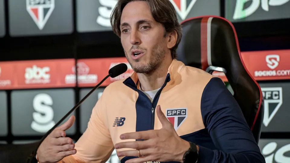 Zubeldía iguala melhor sequência no São Paulo e põe à prova contra carrasco